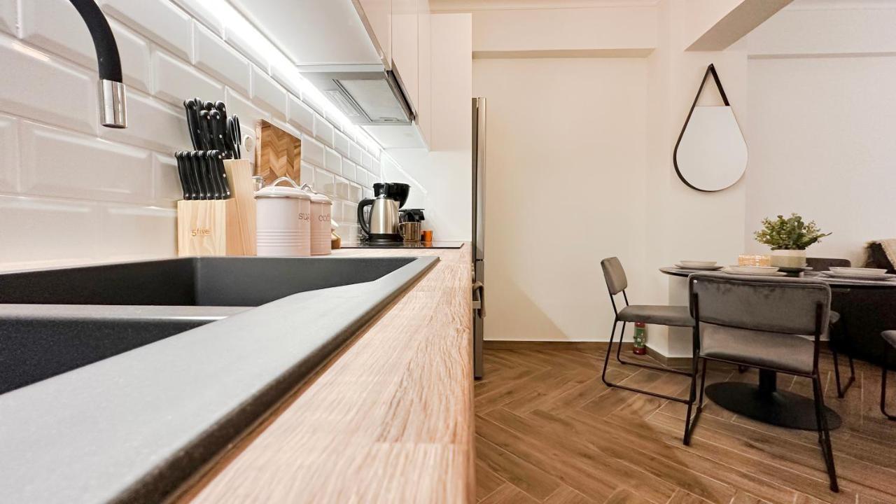 Valtetsiou Central 50Sqm Apt In Athens Apartment Bagian luar foto